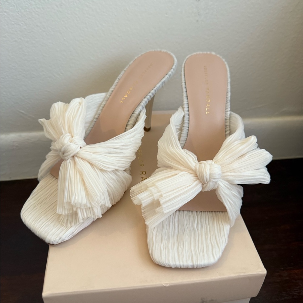 💯 BRAND NEW Loeffler Randall Claudia Top Knot Heels - Pearl Color